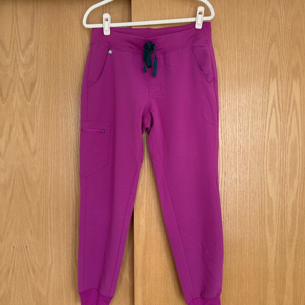 Figs Bright Fuchsia Zamora Joggers